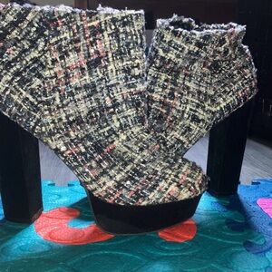 Women platforms heel